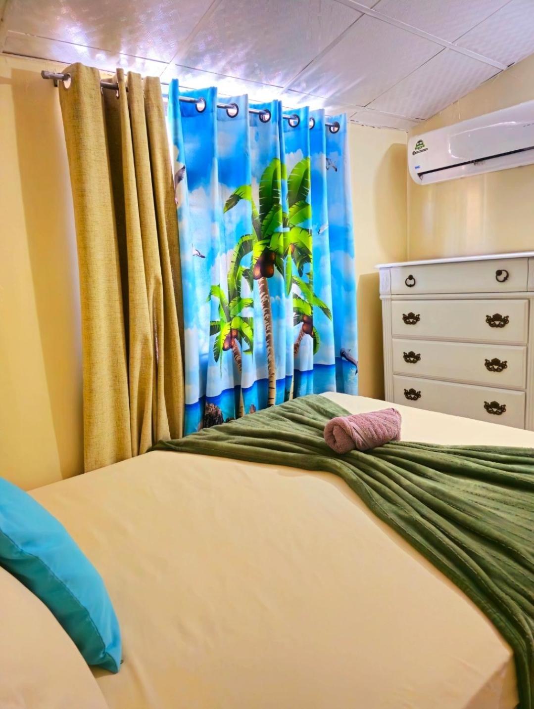 Travelholics Getaways Villa Piarco Dış mekan fotoğraf
