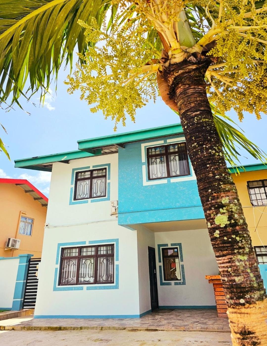 Travelholics Getaways Villa Piarco Dış mekan fotoğraf